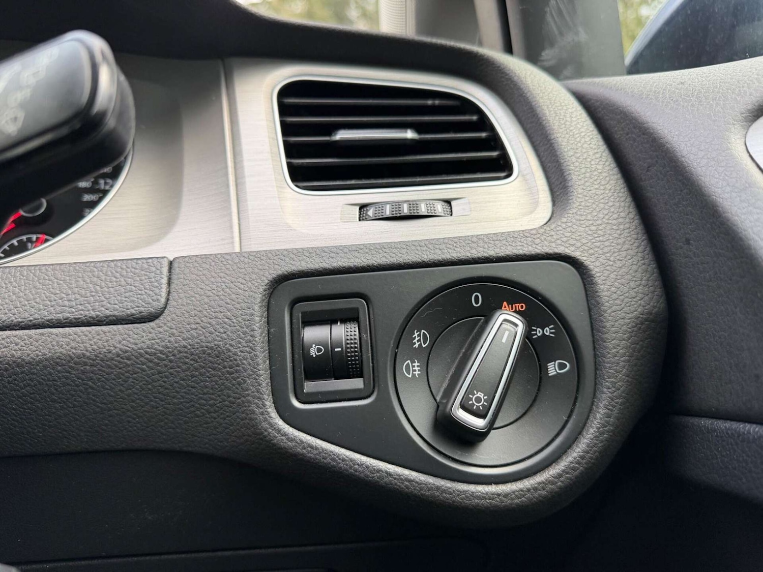 Used Volkswagen Golf 2016 for sale - 77946153: Photo 34