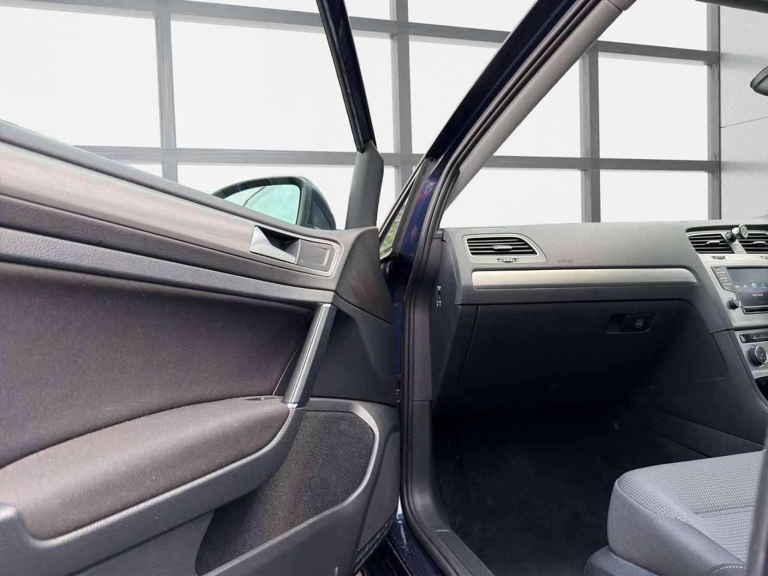 Used Volkswagen Golf 2016 for sale - 77946153: Photo 35