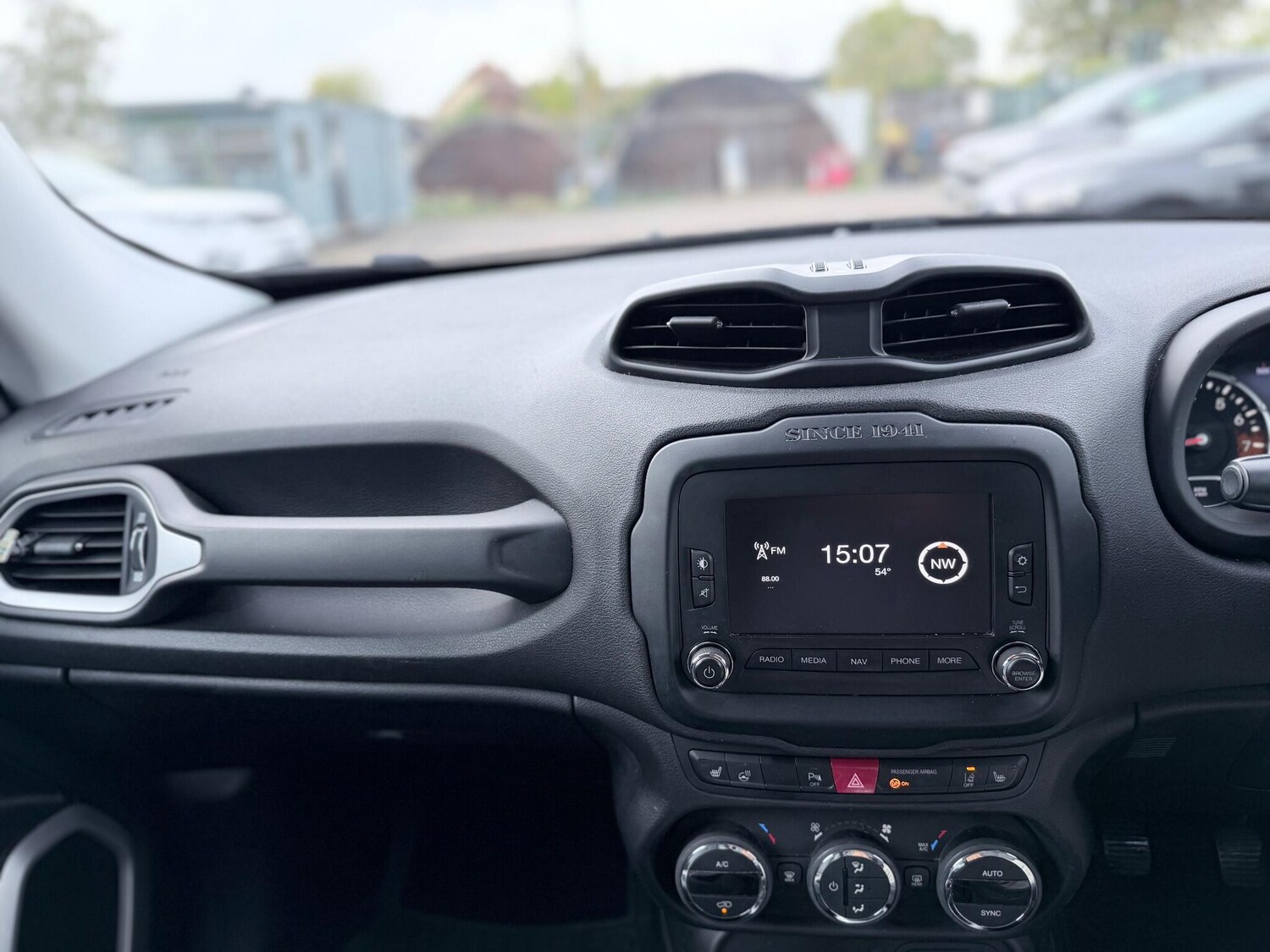 Used Jeep Renegade 2015 for sale - 76314316: Photo 36