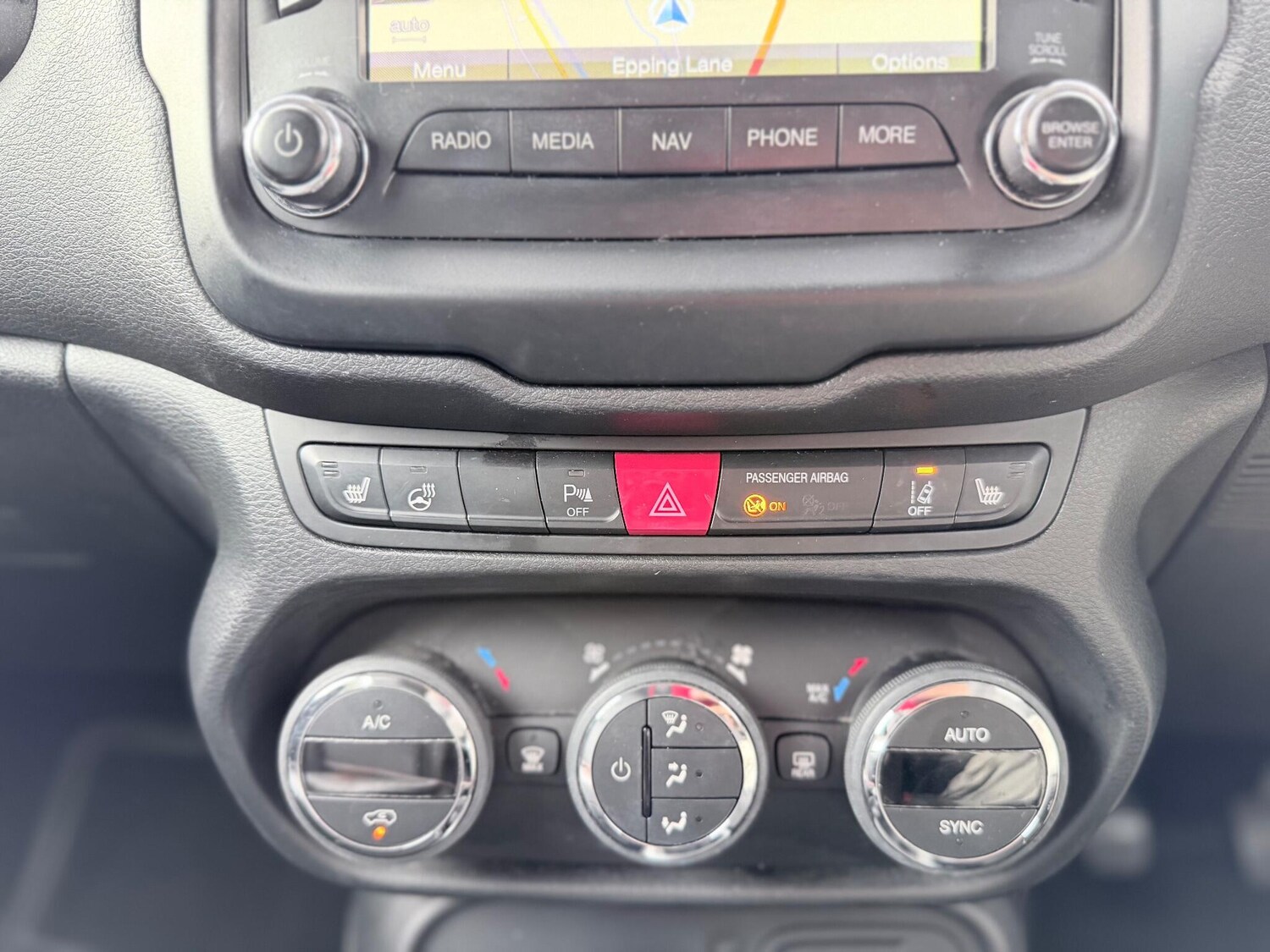 Used Jeep Renegade 2015 for sale - 76314316: Photo 38