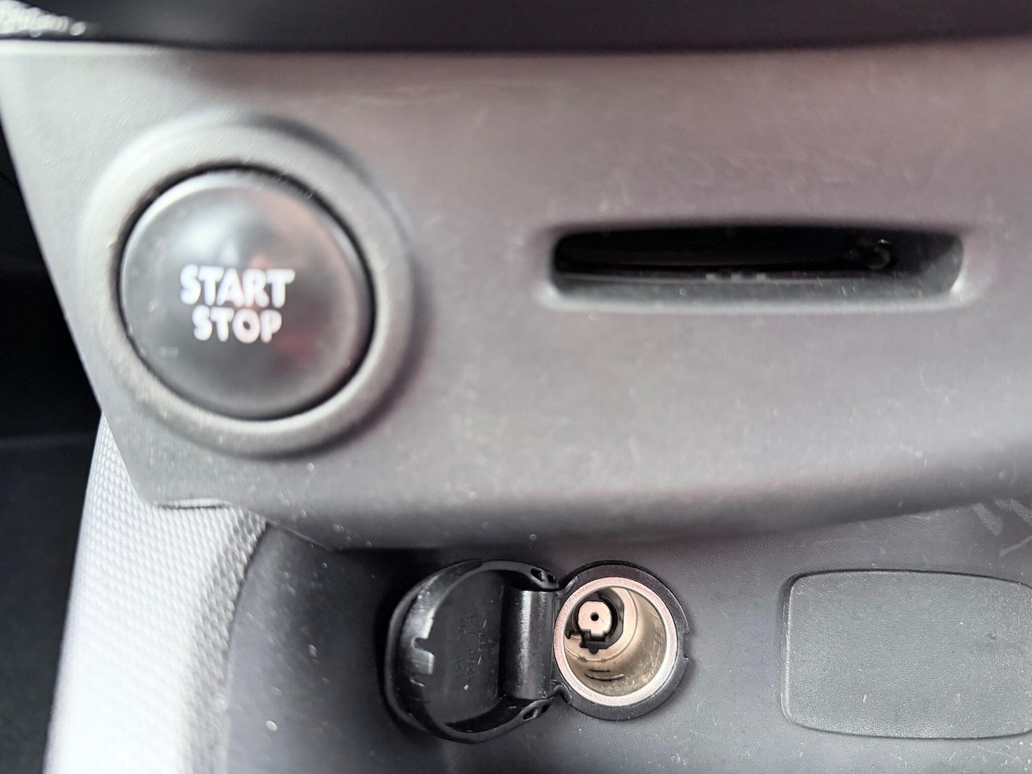 Used Renault Clio 2013 for sale - 76512510: Photo 47