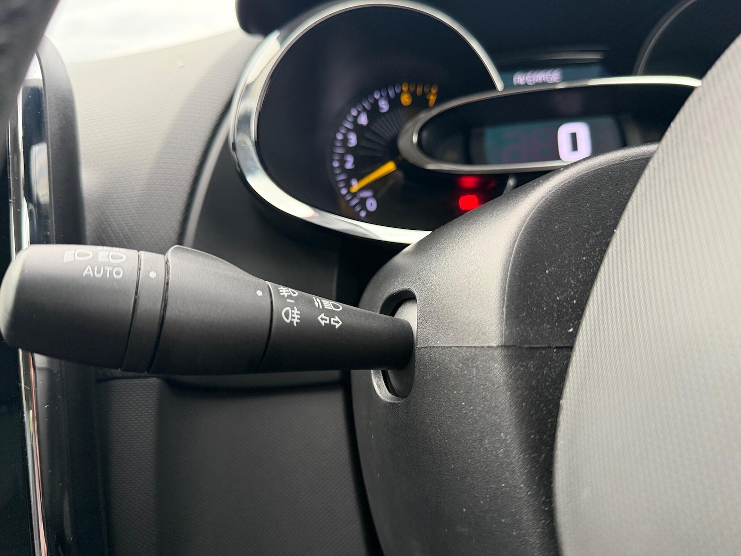 Used Renault Clio 2013 for sale - 76512510: Photo 50