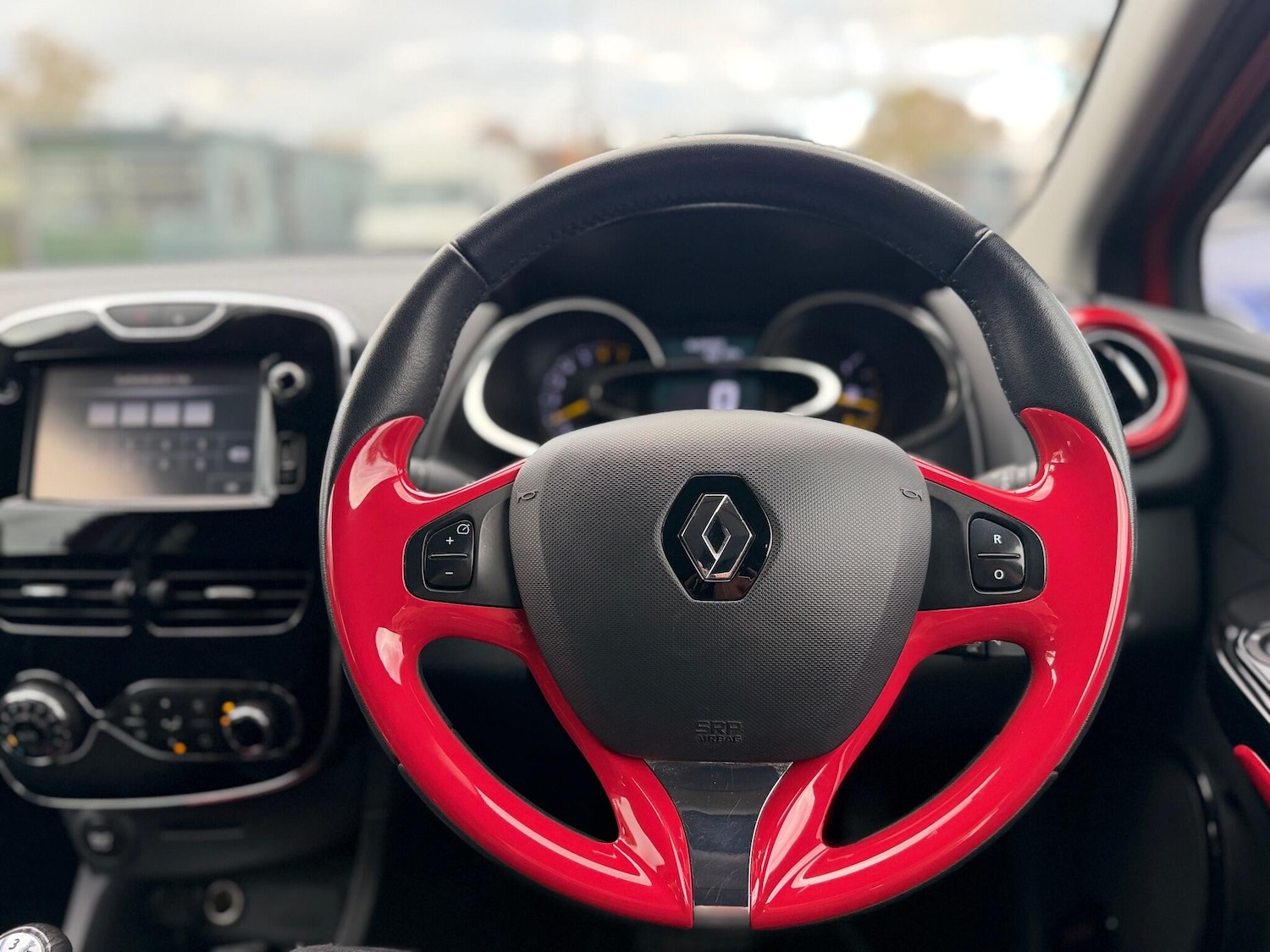 Used Renault Clio 2013 for sale - 76512510: Photo 6