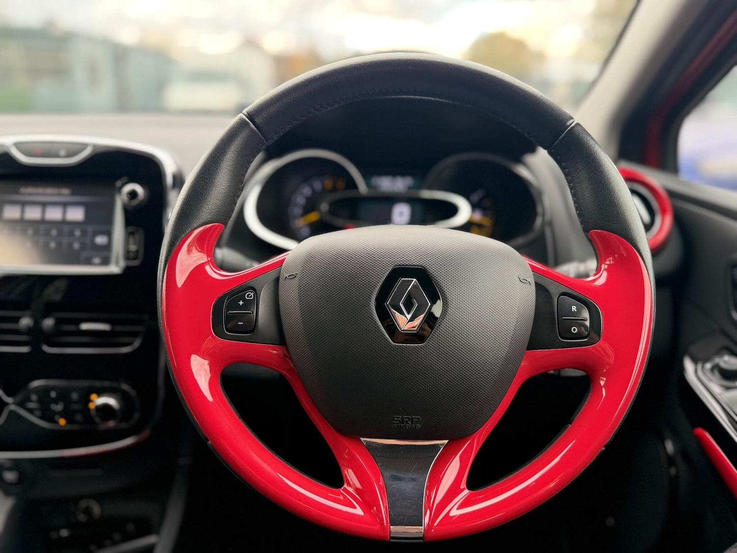 Used Renault Clio 2013 for sale - 76512510: Photo 66