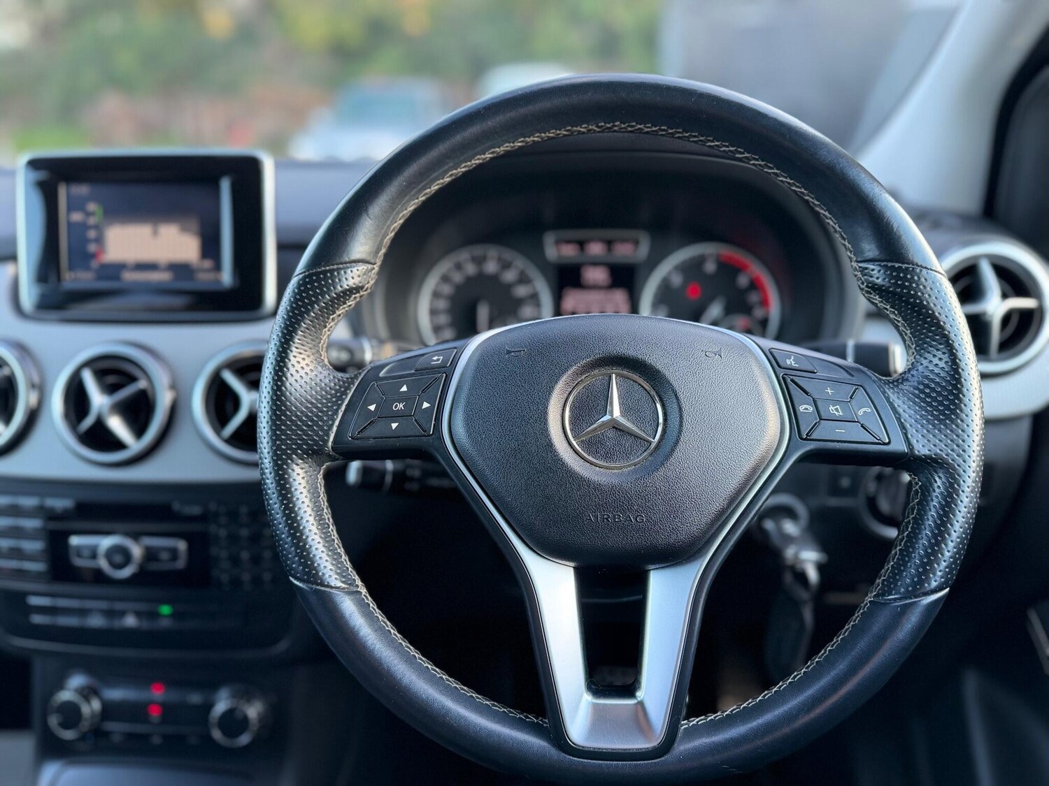 Used Mercedes-Benz B Class 2013 for sale - 76912920: Photo 67