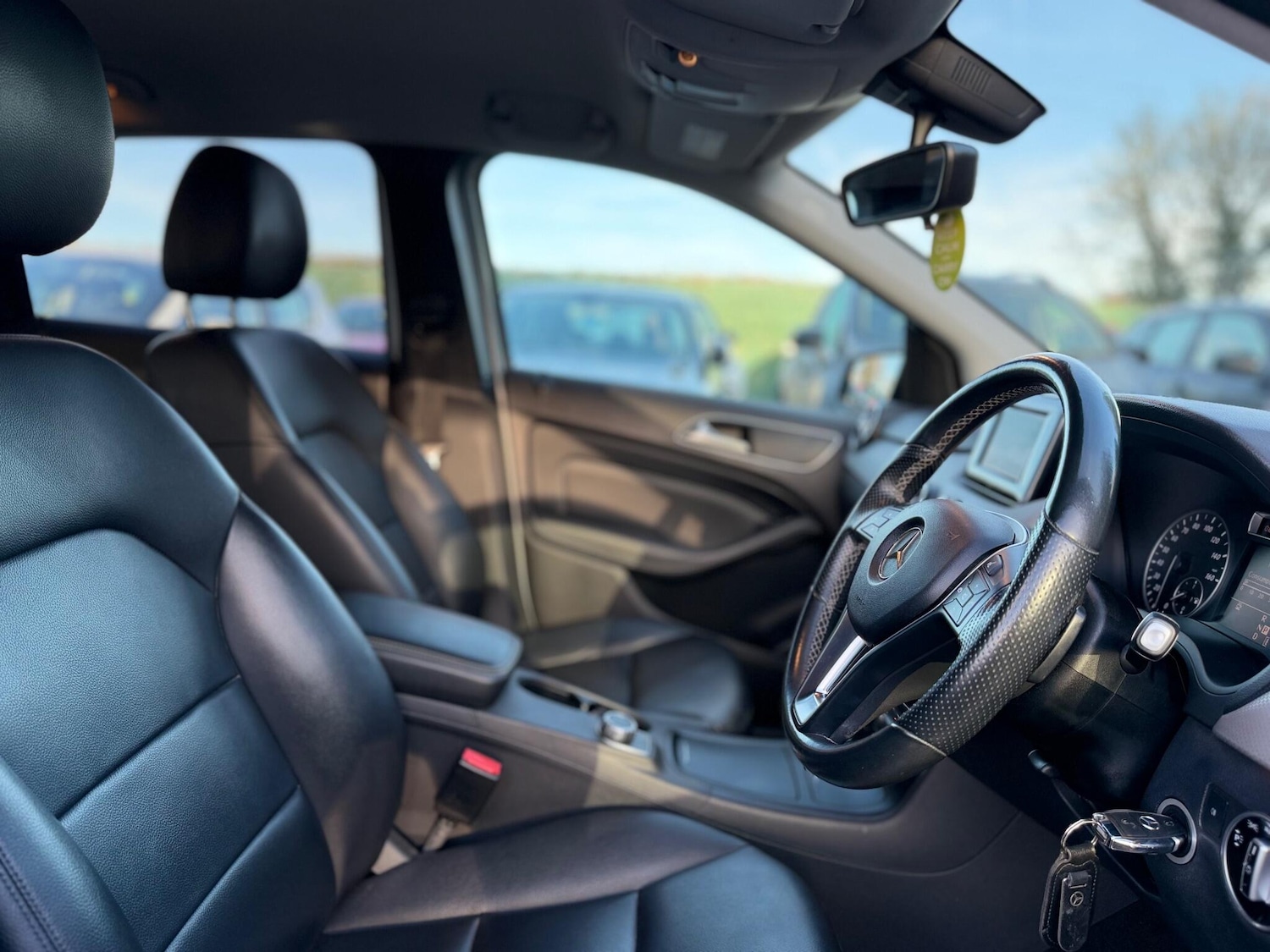 Used Mercedes-Benz B Class 2013 for sale - 76912920: Photo 7