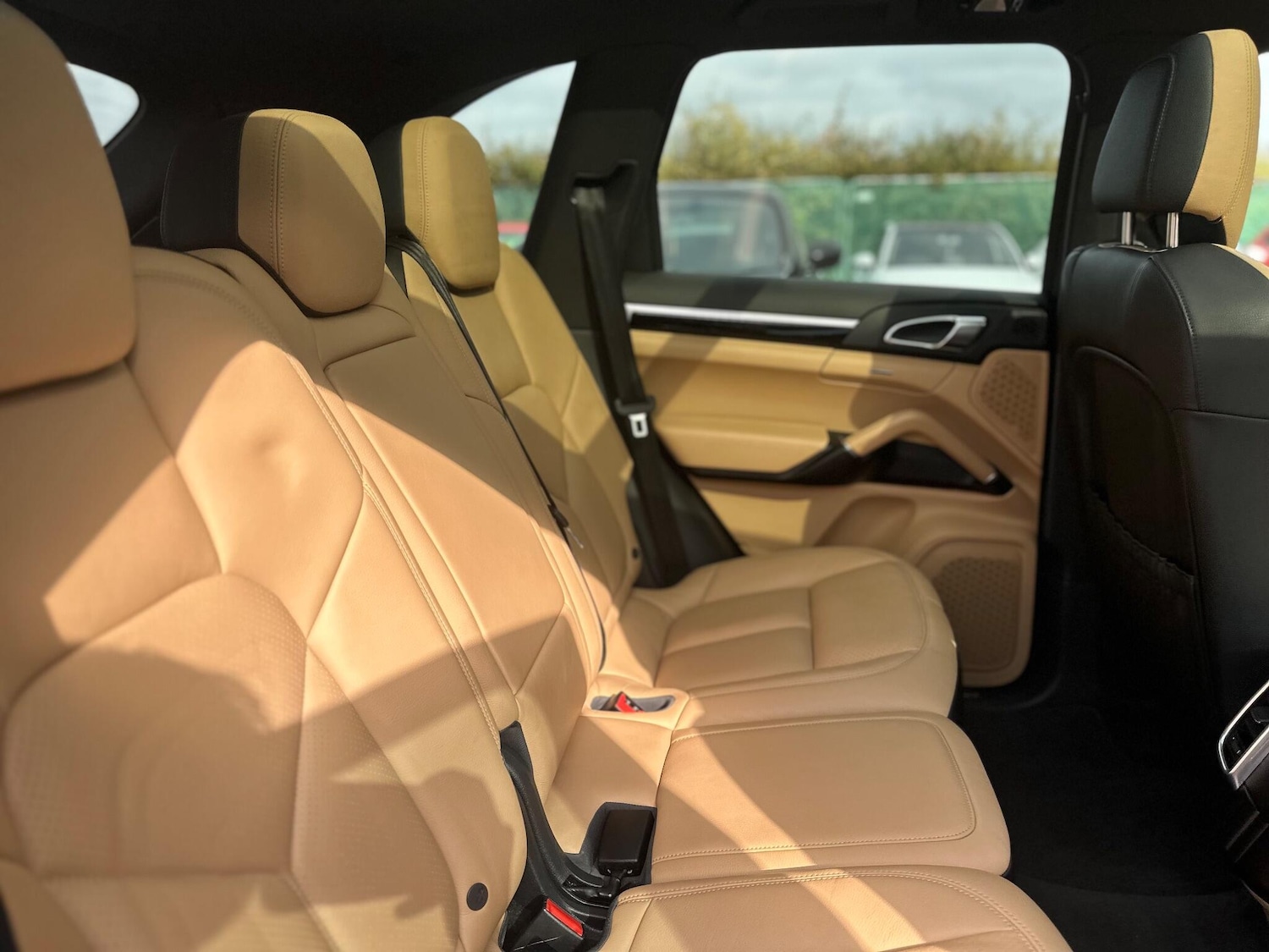Used Porsche Cayenne 2015 for sale - 76294700: Photo 10