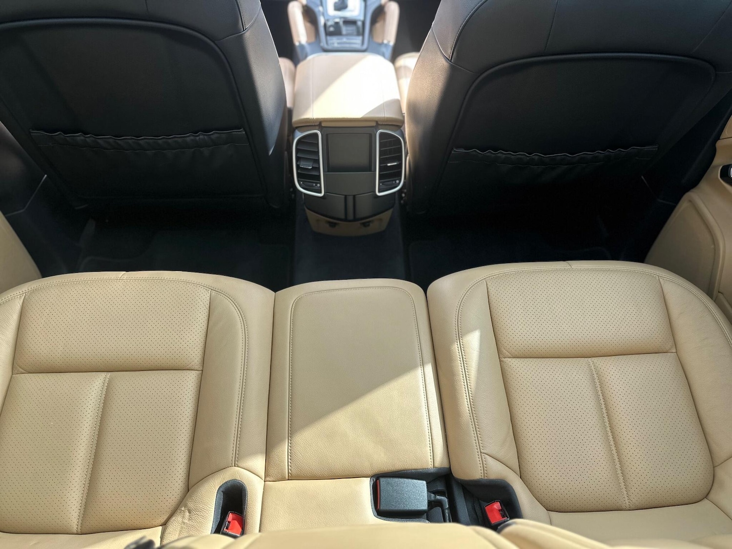 Used Porsche Cayenne 2015 for sale - 76294700: Photo 32