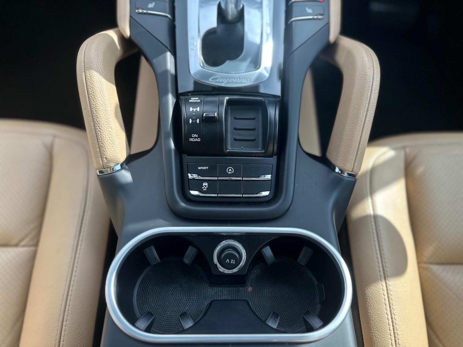 Used Porsche Cayenne 2015 for sale - 76294700: Photo 37