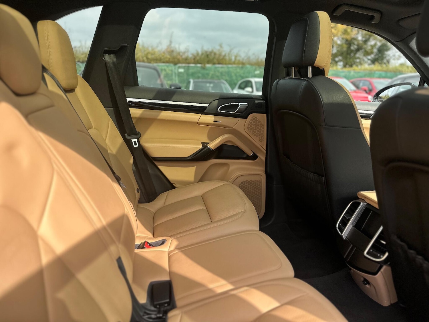Used Porsche Cayenne 2015 for sale - 76294700: Photo 43