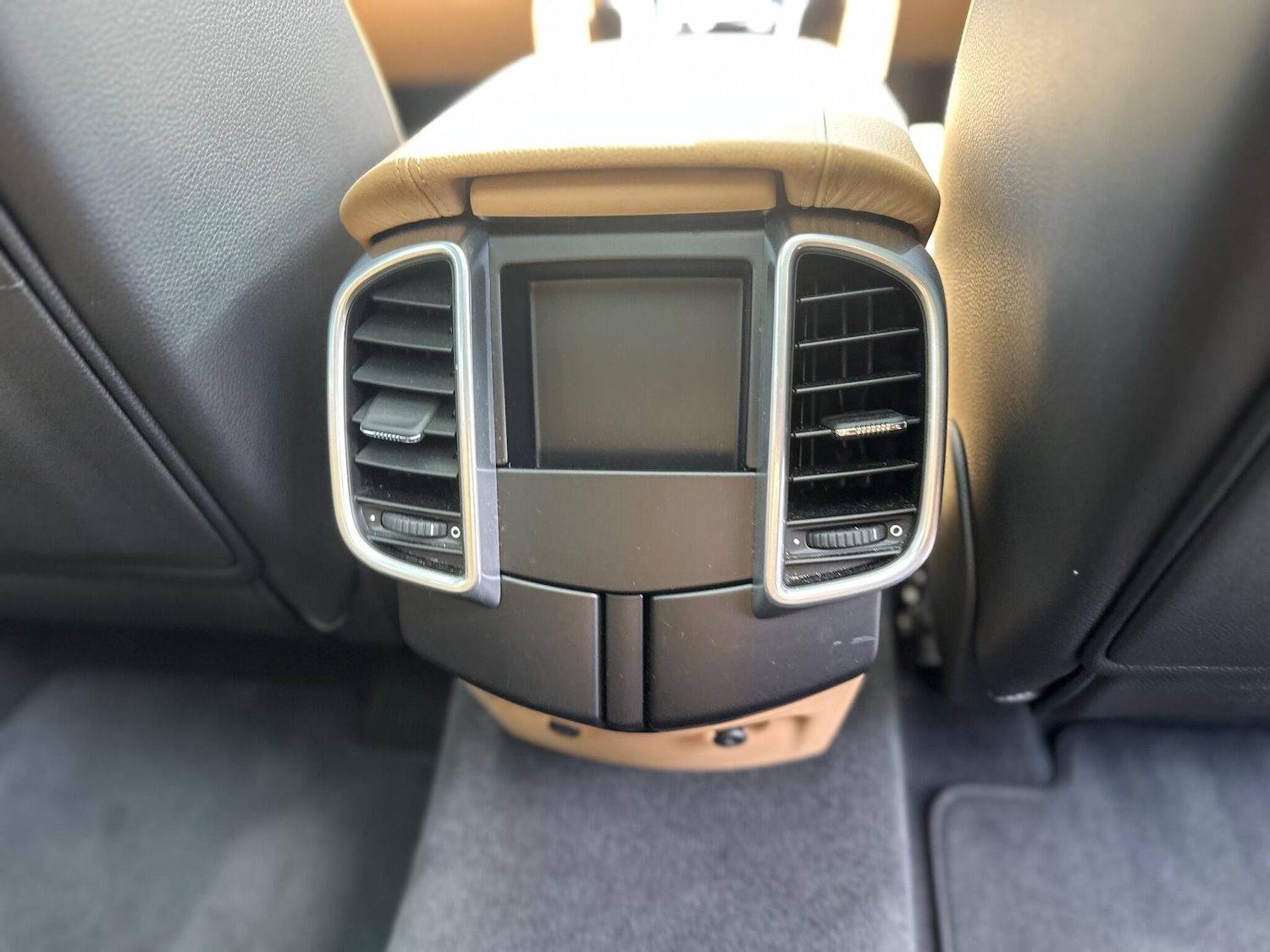 Used Porsche Cayenne 2015 for sale - 76294700: Photo 47