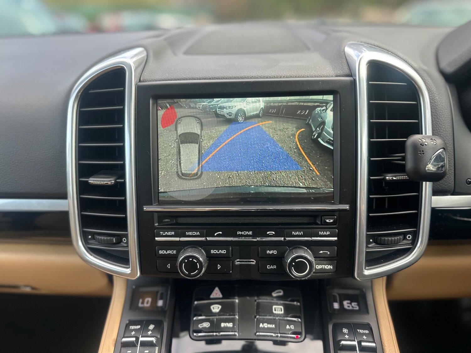 Used Porsche Cayenne 2015 for sale - 76294700: Photo 56