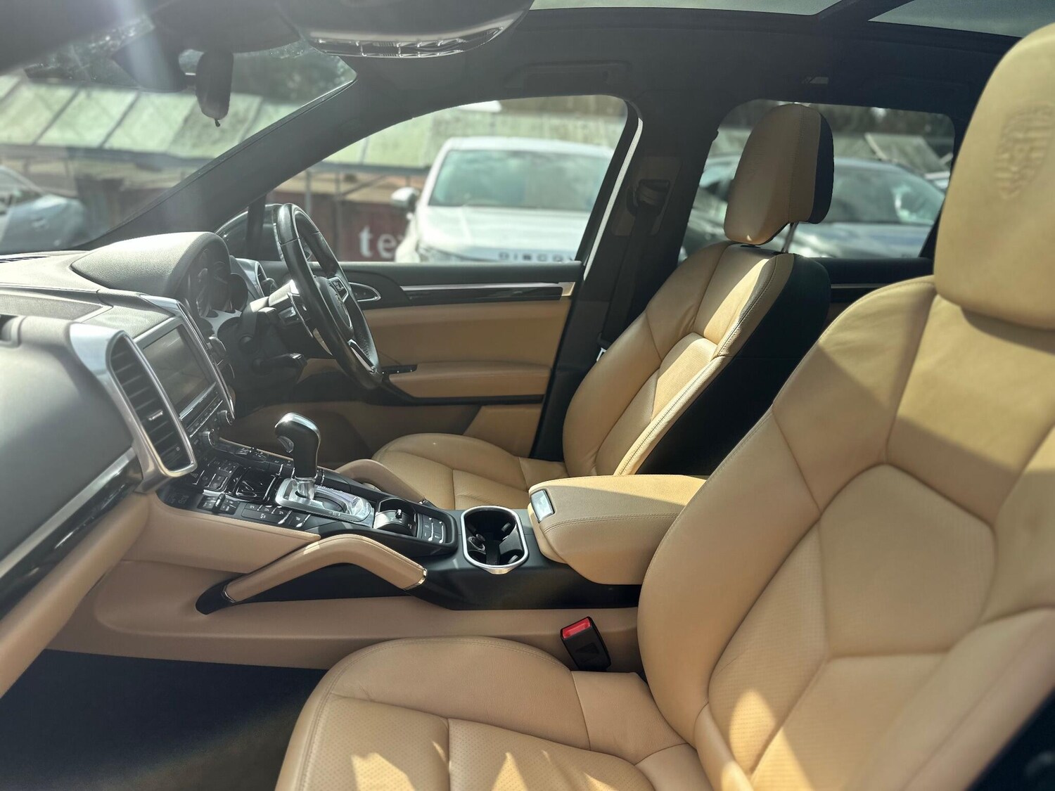 Used Porsche Cayenne 2015 for sale - 76294700: Photo 64