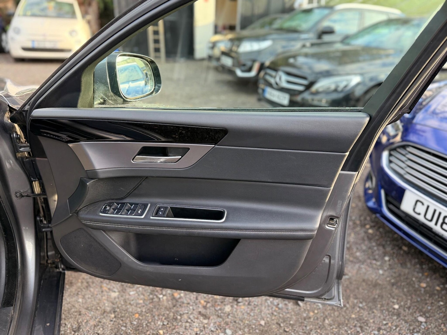 Used Jaguar XF 2015 for sale - 76992124: Photo 48