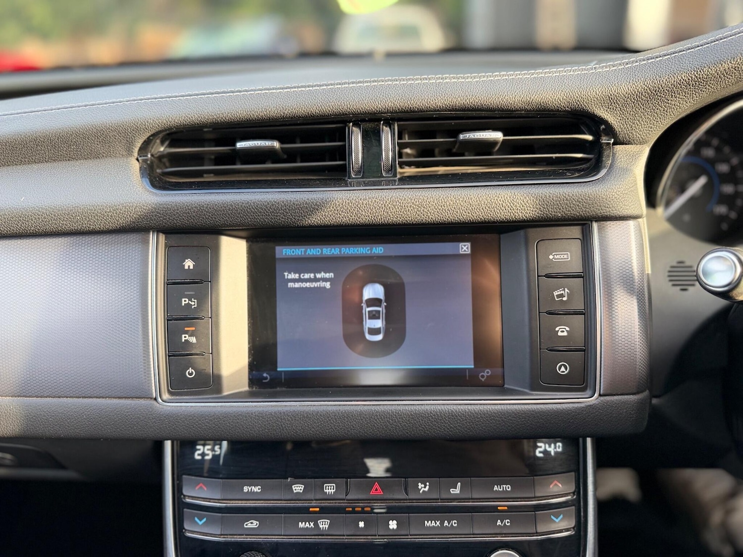 Used Jaguar XF 2015 for sale - 76992124: Photo 55