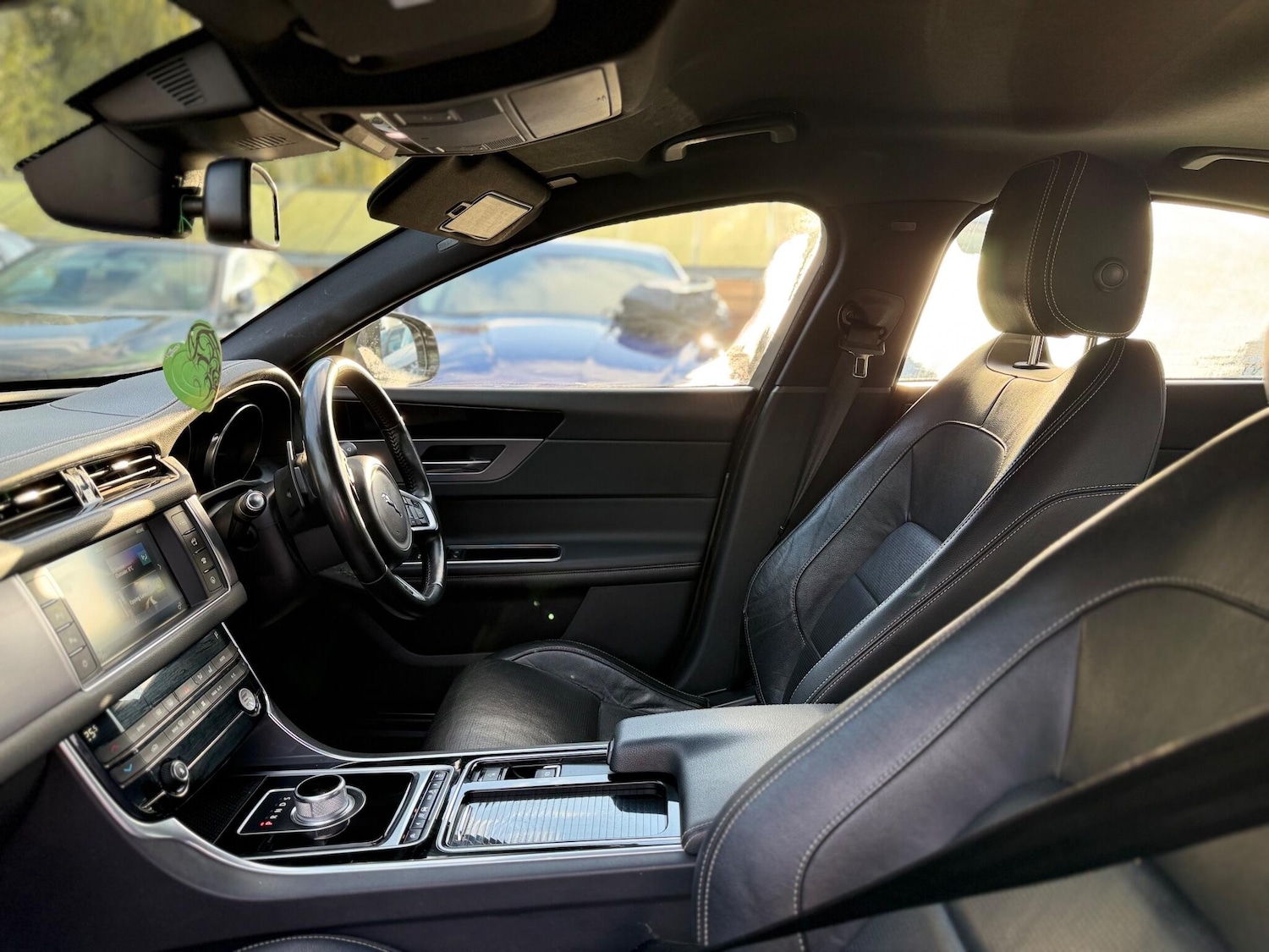 Used Jaguar XF 2015 for sale - 76992124: Photo 6