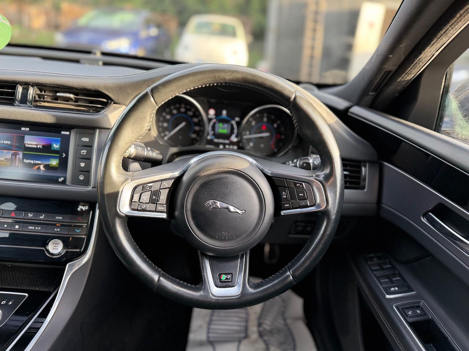 Used Jaguar XF 2015 for sale - 76992124: Photo 69