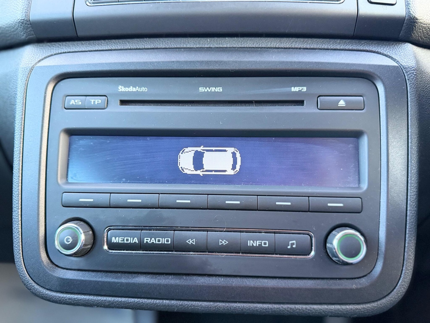 Used Skoda Fabia 2010 for sale - 77029469: Photo 53