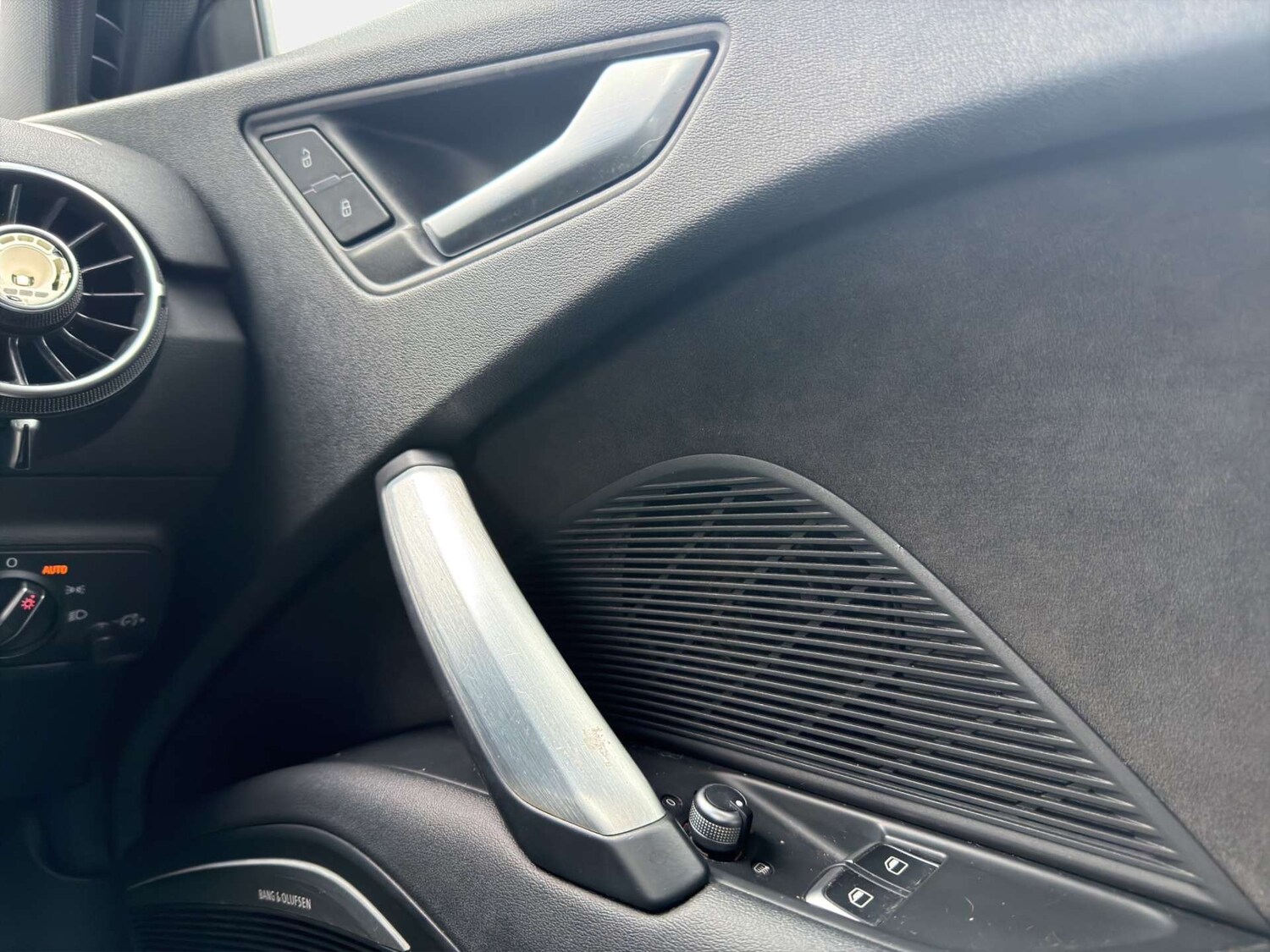 Used Audi TT 2015 for sale - 77946179: Photo 31