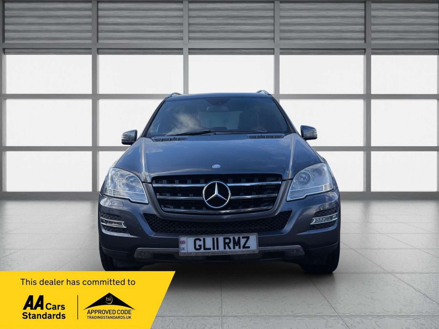 Used Mercedes-Benz M Class 2011 for sale - 77946157: Photo 2