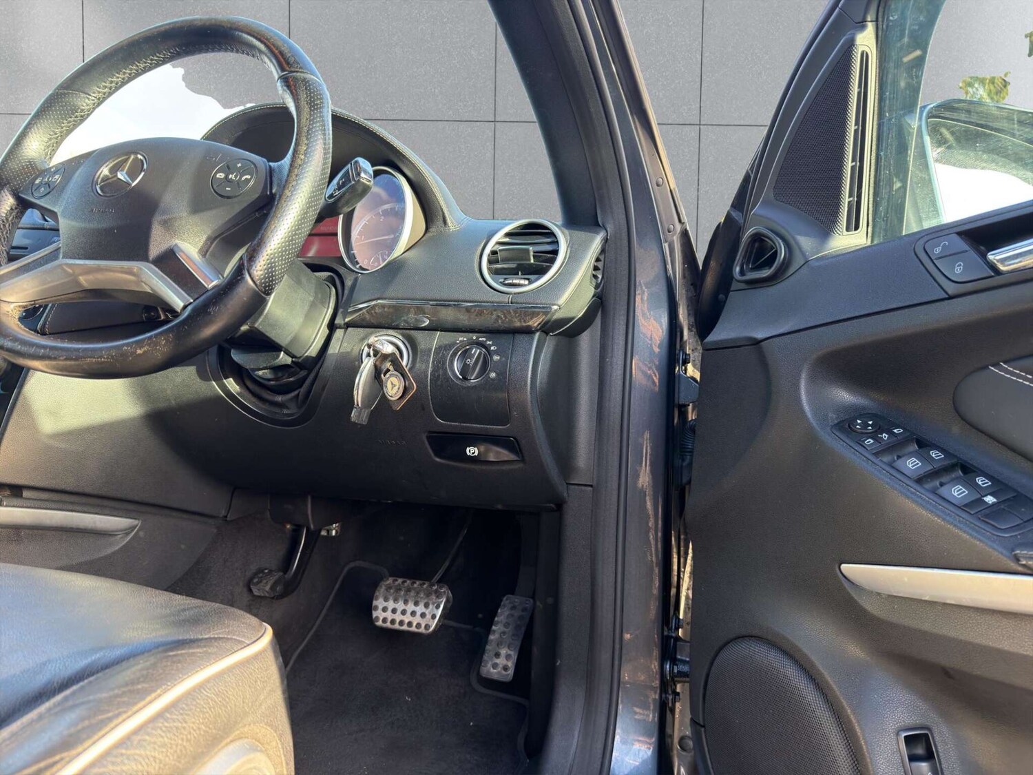 Used Mercedes-Benz M Class 2011 for sale - 77946157: Photo 71