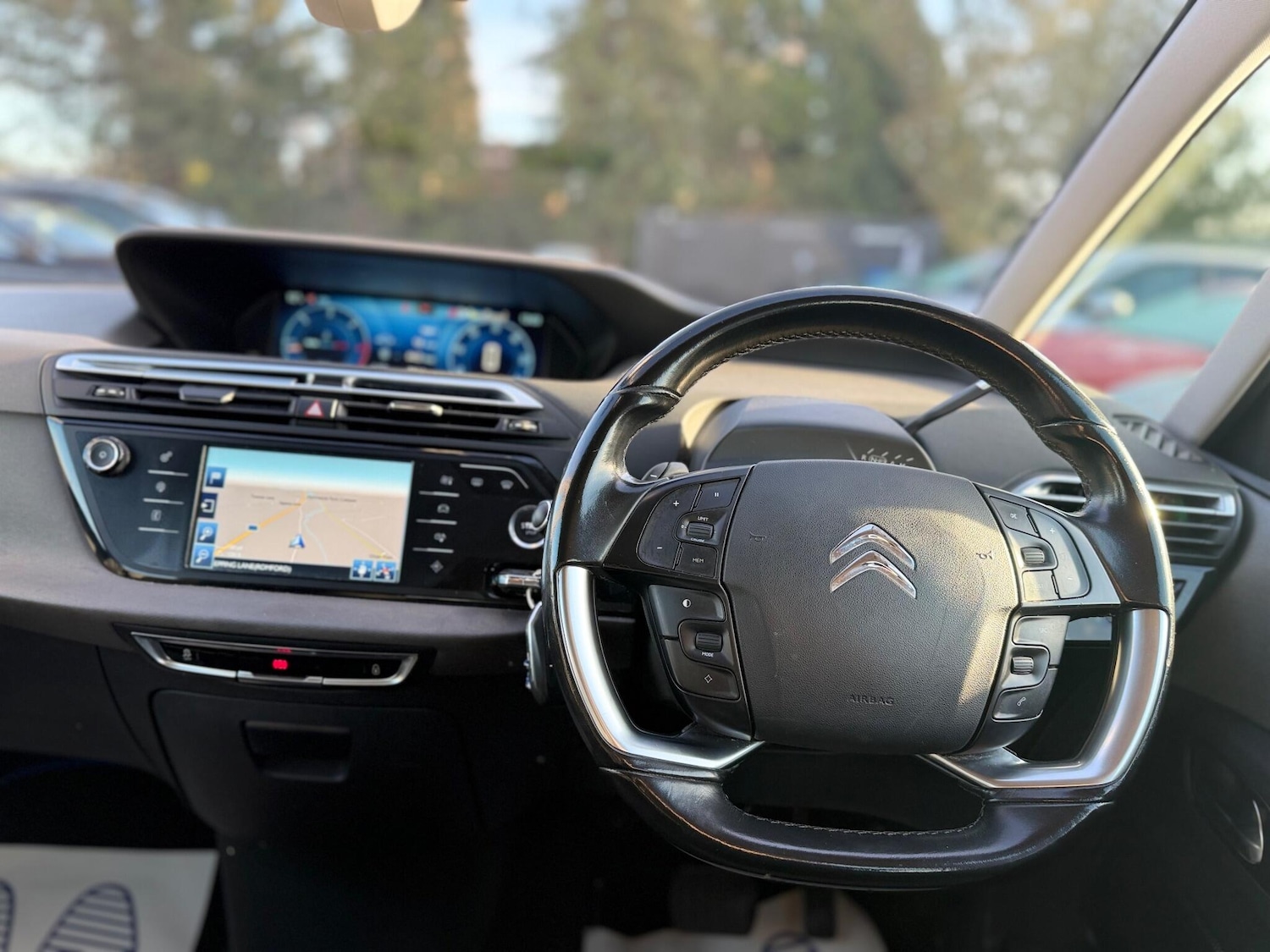 Used Citroen C4 Grand Picasso 2015 for sale - 76936548: Photo 30