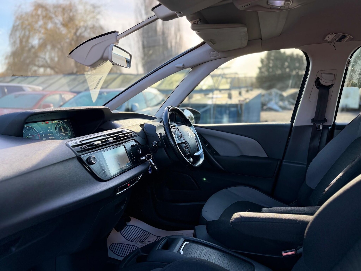 Used Citroen C4 Grand Picasso 2015 for sale - 76936548: Photo 6