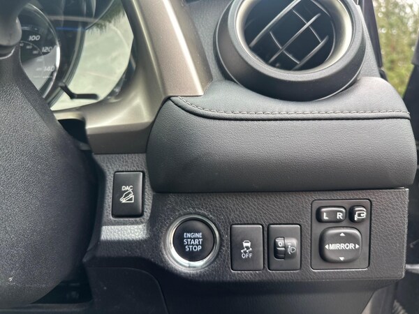 Used Toyota RAV4 2014 for sale - 76200031: Photo 45