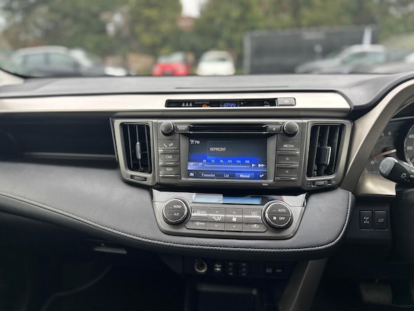 Used Toyota RAV4 2014 for sale - 76200031: Photo 59