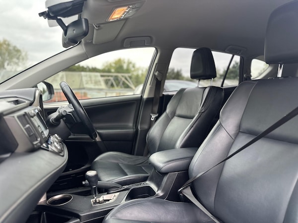 Used Toyota RAV4 2014 for sale - 76200031: Photo 7