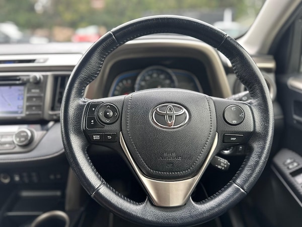 Used Toyota RAV4 2014 for sale - 76200031: Photo 8