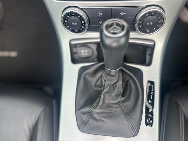 Used Mercedes-Benz SLK 2013 for sale - 75339885: Photo 51