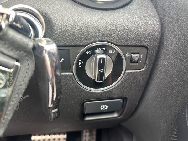 Used Mercedes-Benz SLK 2013 for sale - 75339885: Photo 62
