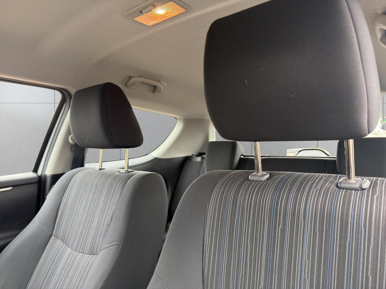 Used Suzuki Swift 2015 for sale - 77799424: Photo 33