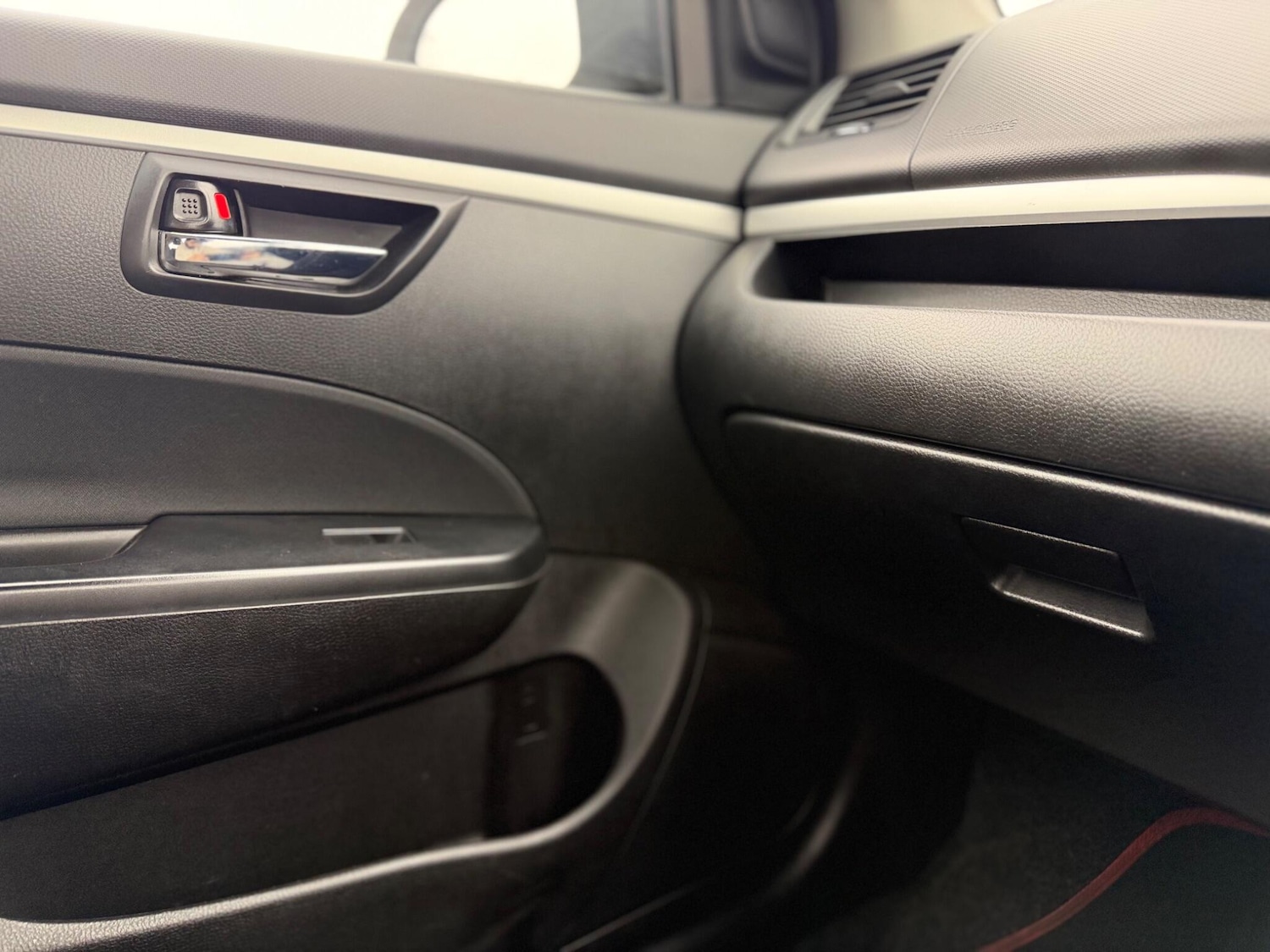 Used Suzuki Swift 2015 for sale - 77799424: Photo 39