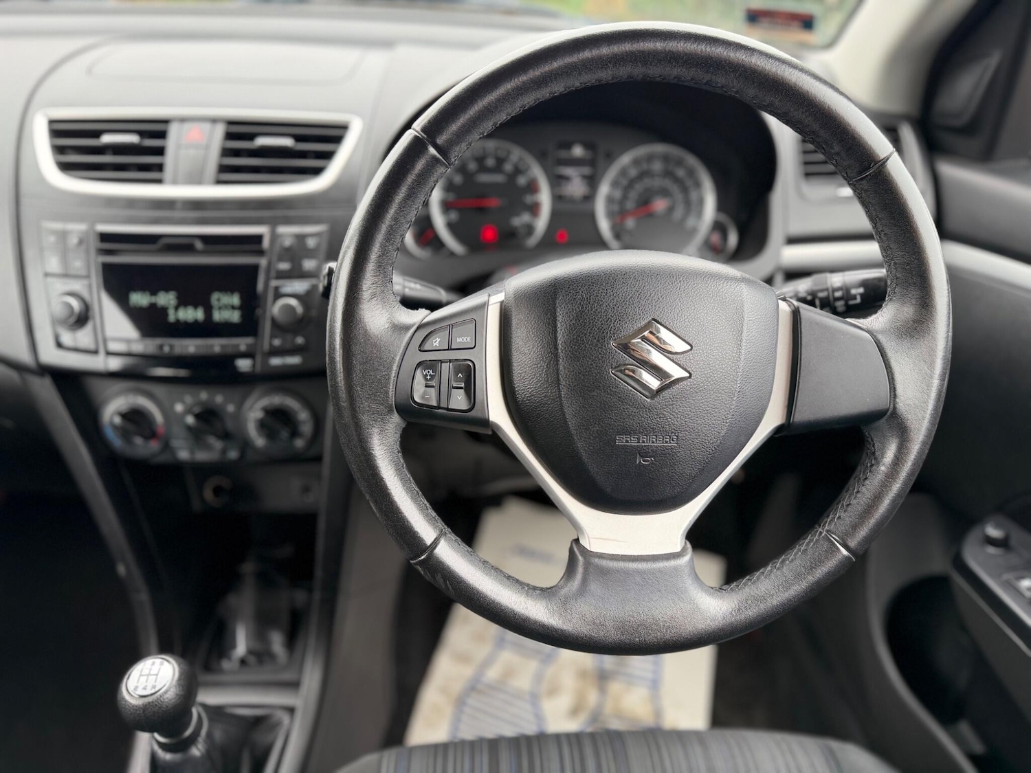 Used Suzuki Swift 2015 for sale - 77799424: Photo 54