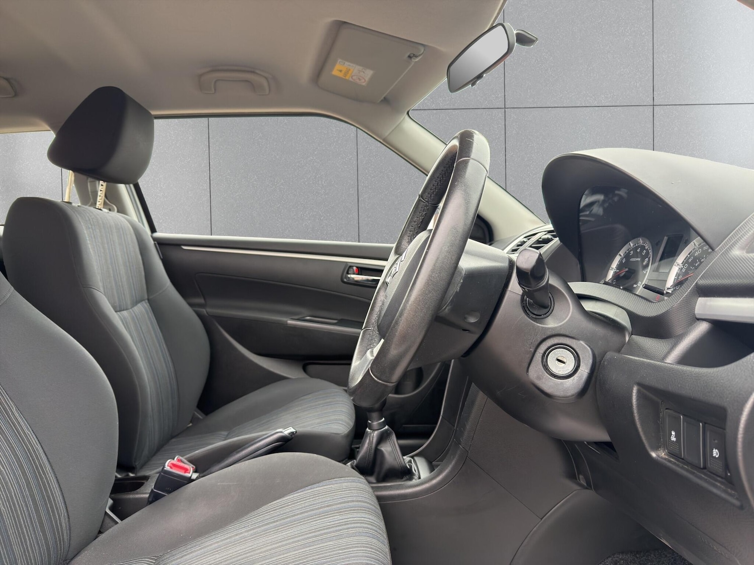 Used Suzuki Swift 2015 for sale - 77799424: Photo 7