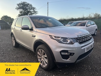 Used Land Rover Discovery Sport 2015 for sale - 76987895: Photo