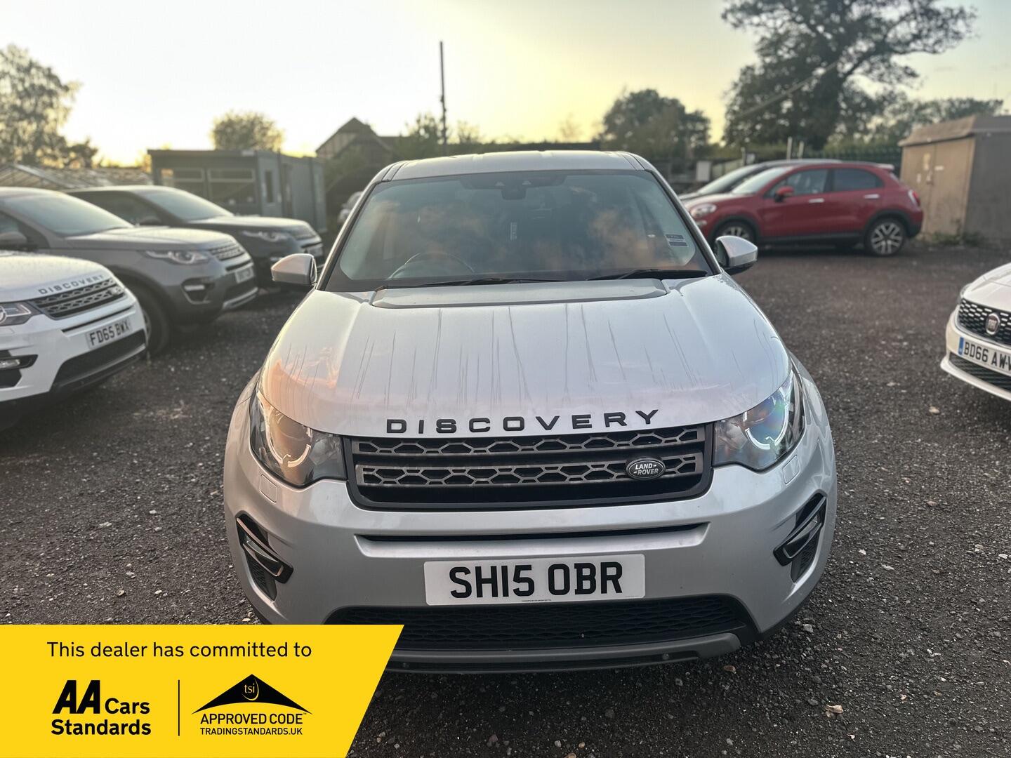 Used Land Rover Discovery Sport 2015 for sale - 76987895: Photo 2
