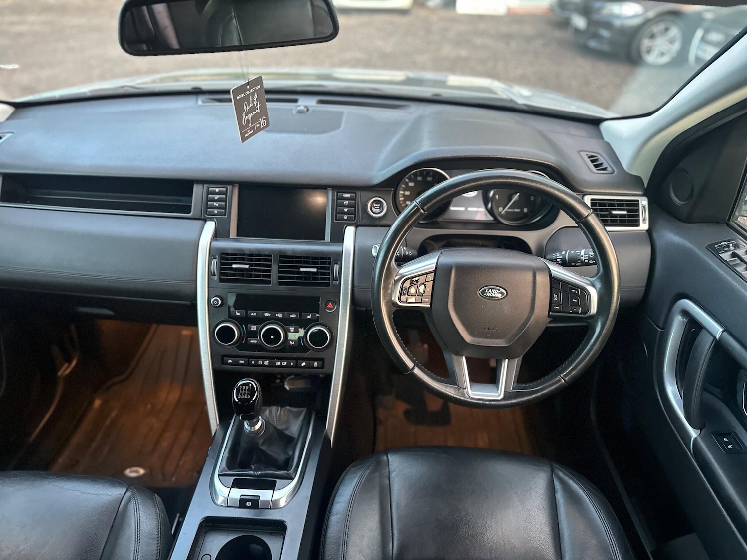 Used Land Rover Discovery Sport 2015 for sale - 76987895: Photo 32