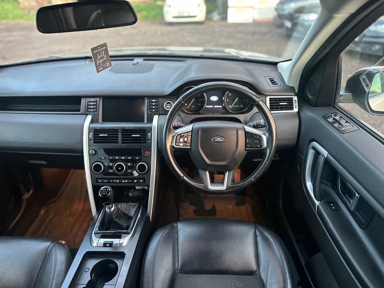 Used Land Rover Discovery Sport 2015 for sale - 76987895: Photo 33