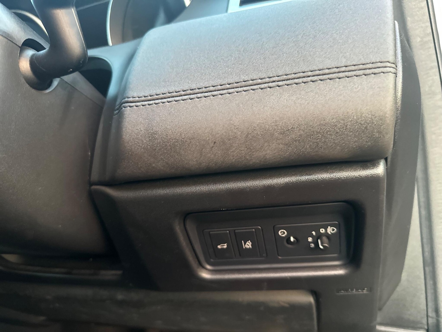 Used Land Rover Discovery Sport 2015 for sale - 76987895: Photo 39