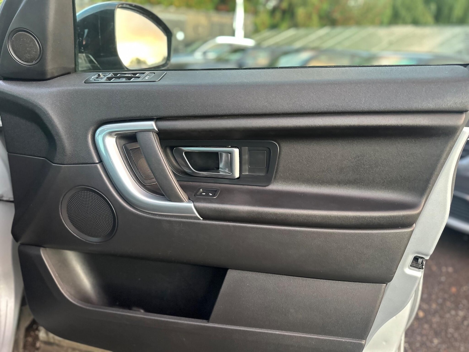 Used Land Rover Discovery Sport 2015 for sale - 76987895: Photo 40