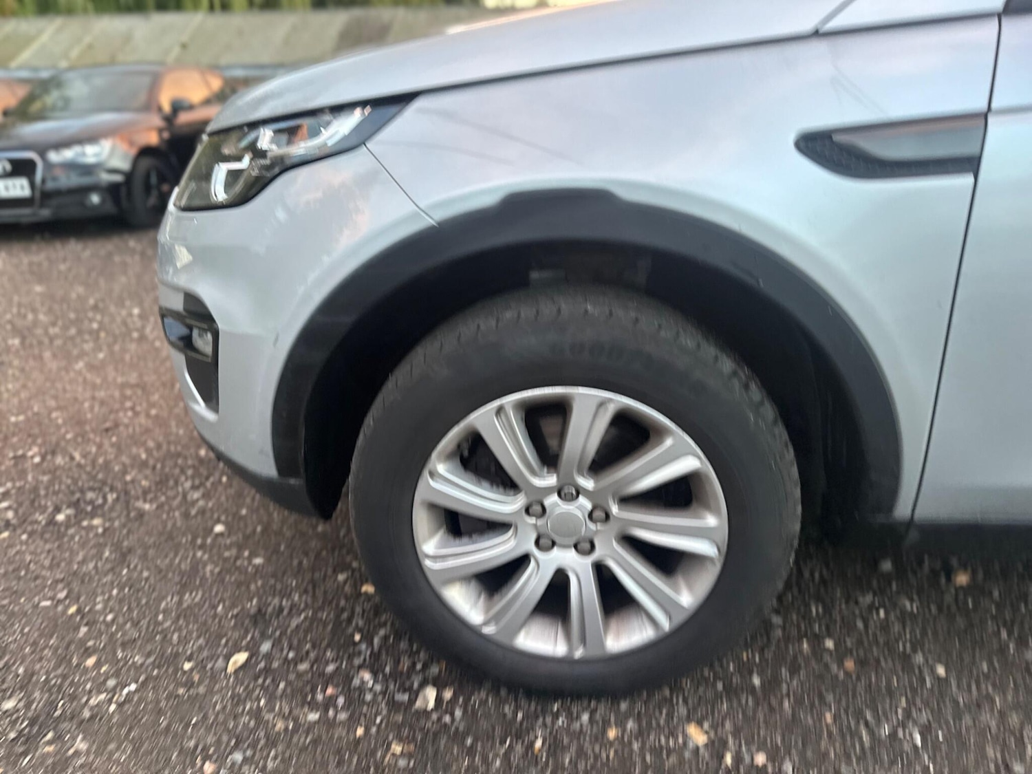 Used Land Rover Discovery Sport 2015 for sale - 76987895: Photo 42