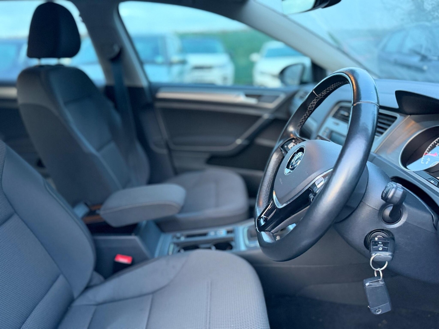 Used Volkswagen Golf 2017 for sale - 77029949: Photo 42