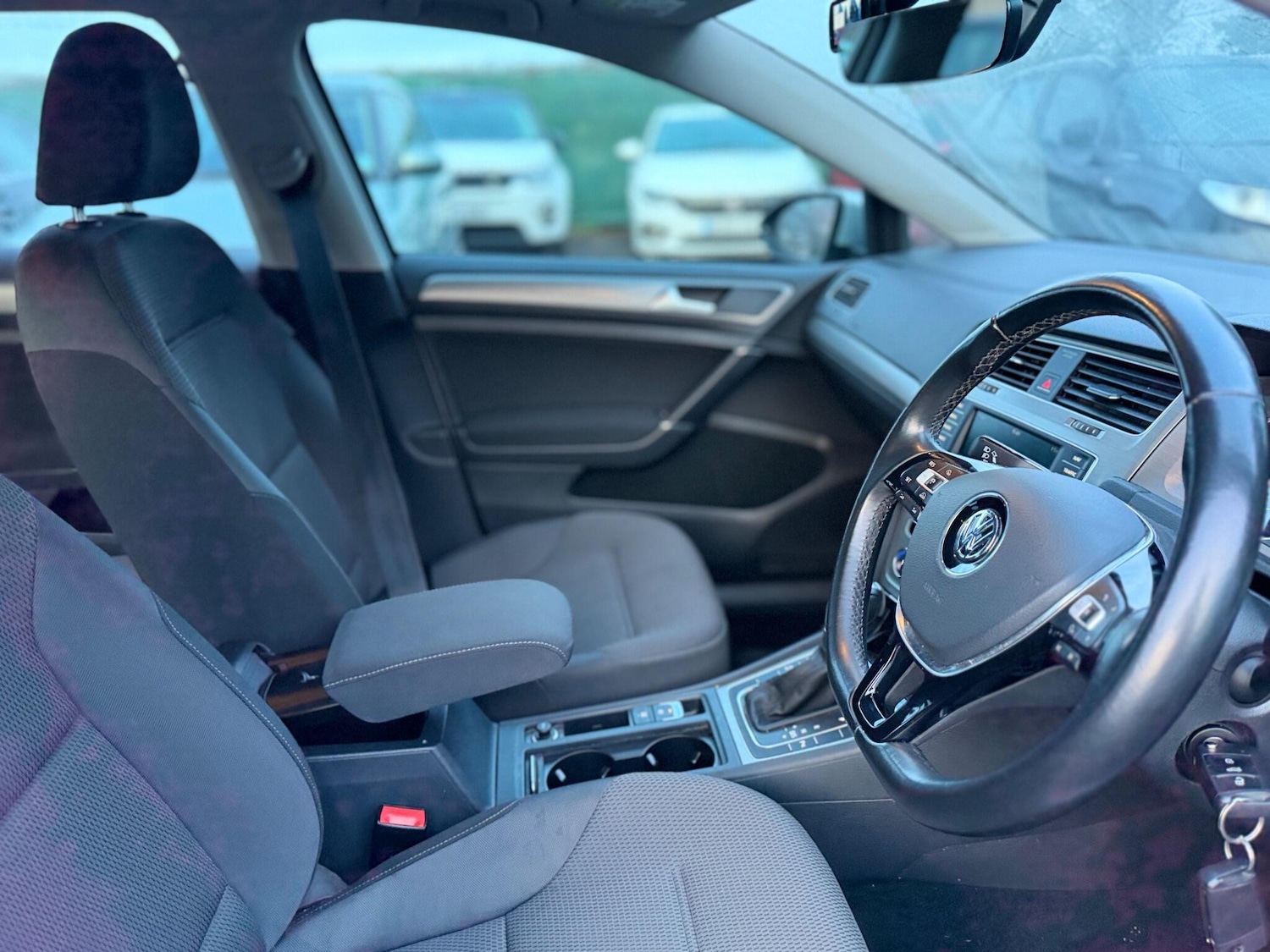 Used Volkswagen Golf 2017 for sale - 77029949: Photo 43