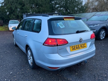 Used Volkswagen Golf 2017 for sale - 77029949: Photo