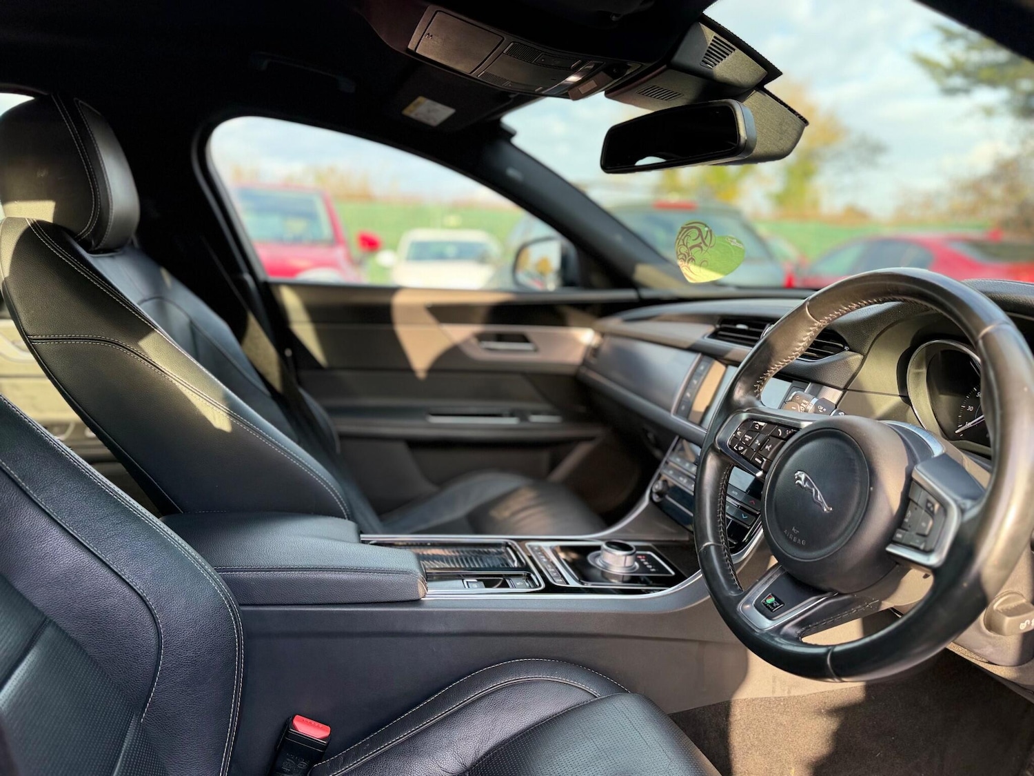 Used Jaguar XF 2015 for sale - 76619660: Photo 36