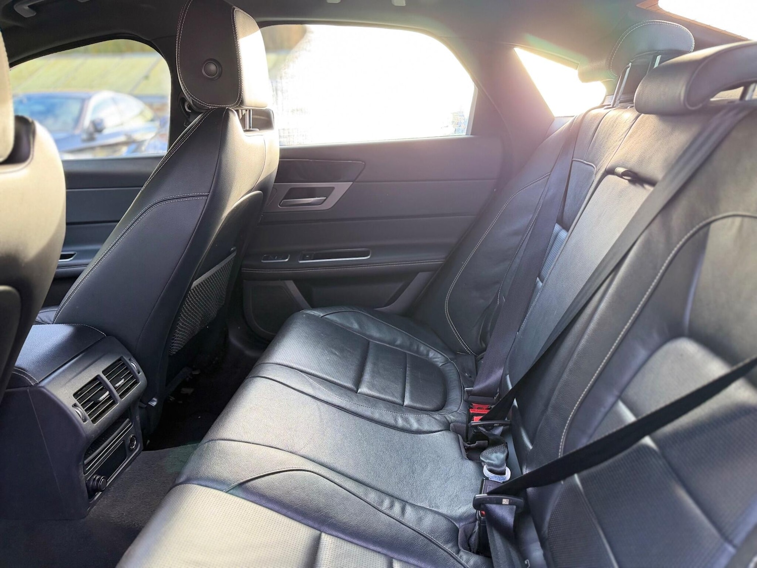 Used Jaguar XF 2015 for sale - 76619660: Photo 41