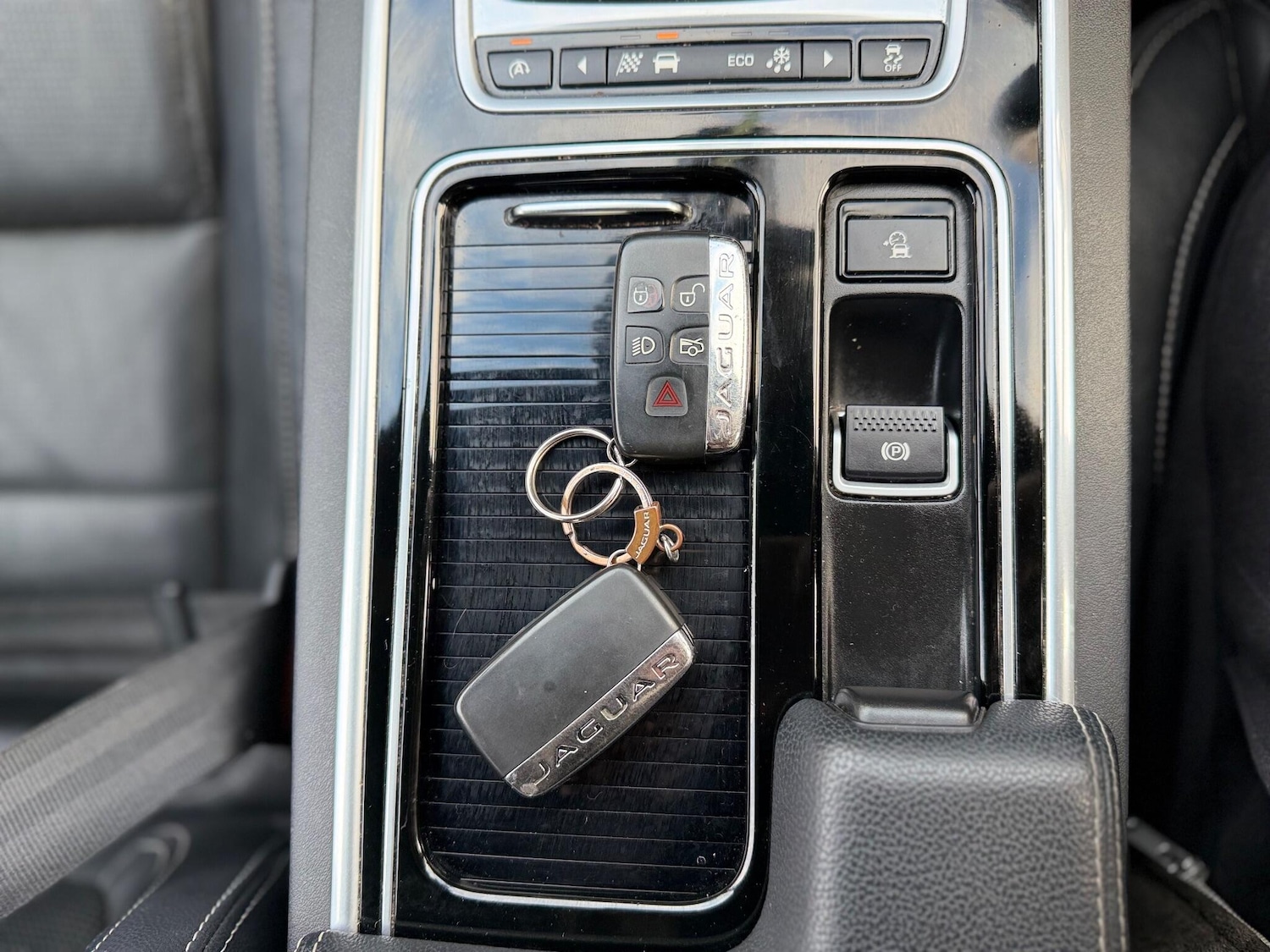 Used Jaguar XF 2015 for sale - 76619660: Photo 46